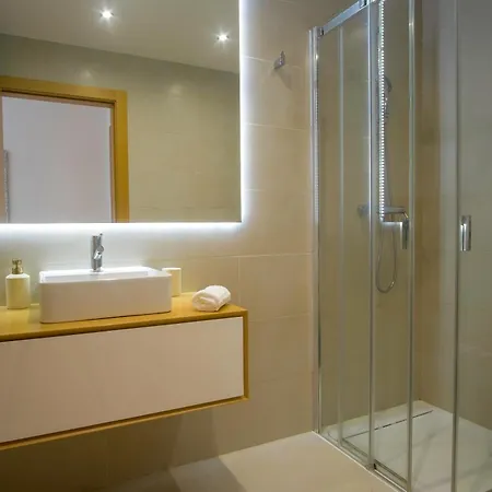 Rooftop Pool & Luxury Apartmán *